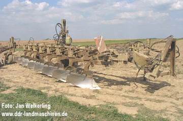 abgestellter B 550 mit dem groen Kopplungsdreieck