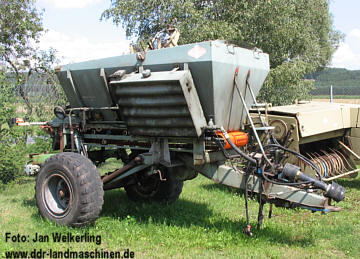 Dngerstreuanhnger D 038 A01