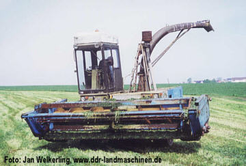 Feldfutterschneidwerk E 296 am E 281-E