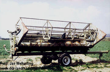 Schneidwerk E 556 auf Transportwagen